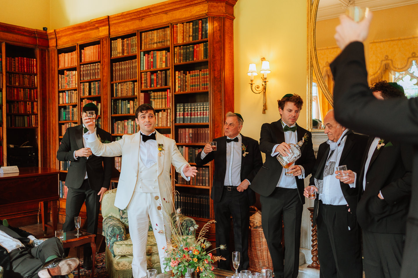 HAMPTON COURT CASTLE HEREFORDSHIRE WEDDING PHOTOGRAPHY 001 HAMPTON COURT CASTLE HEREFORDSHIRE WEDDING PHOTOGRAPHY 001